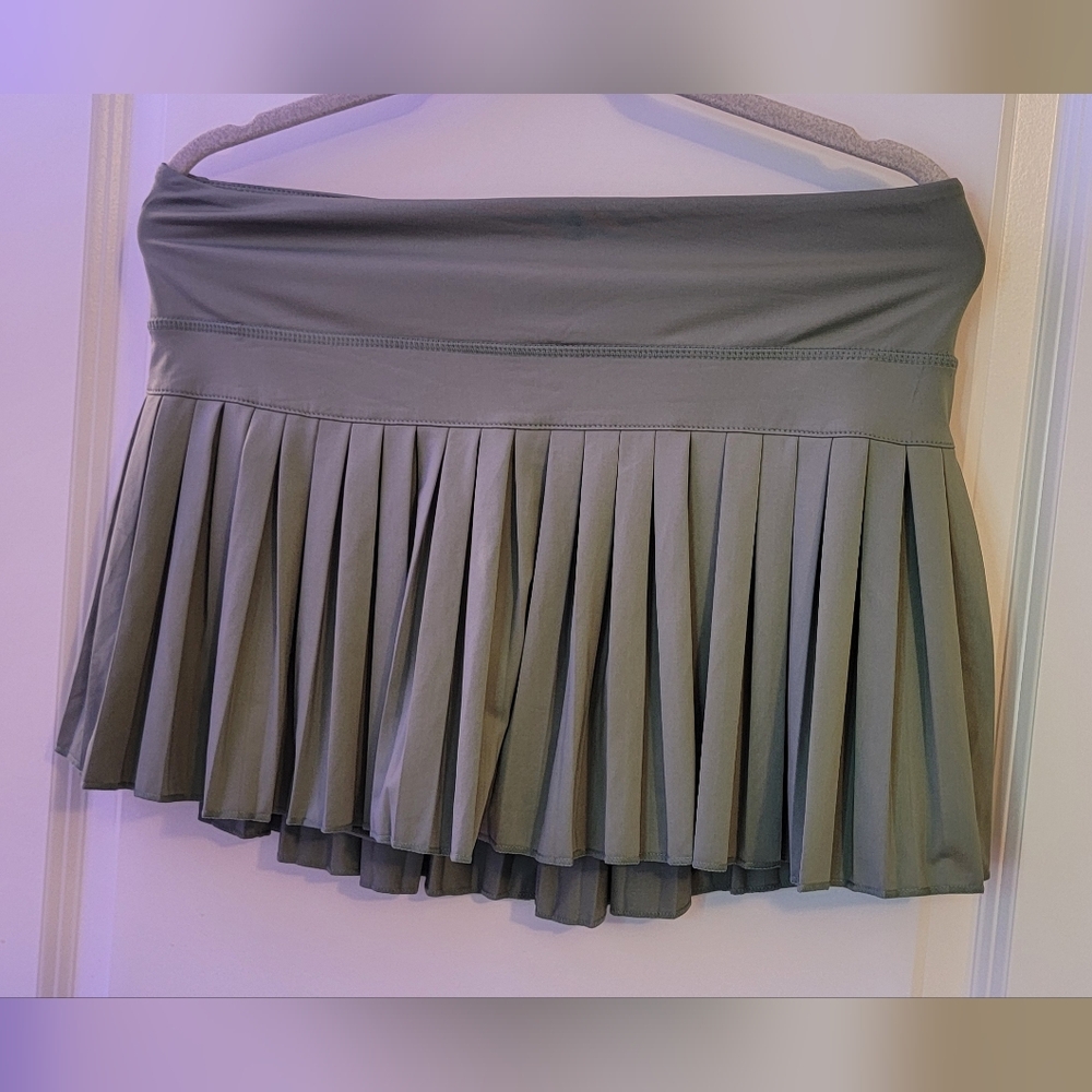 Goldhinge Pleated Mini Skirt in Olive Green Size XL